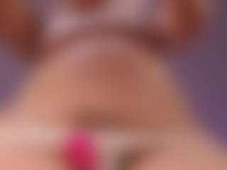 Live cam show with Betty-Ross - Hairy Pussy on Camiplay Live