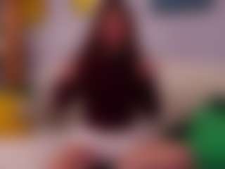 Live cam show with Mary - Raven Hair on thefappeningchat.com