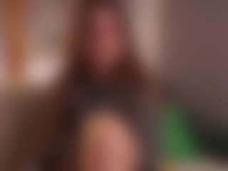 Live cam show with Mary - Raven Hair on CamClone