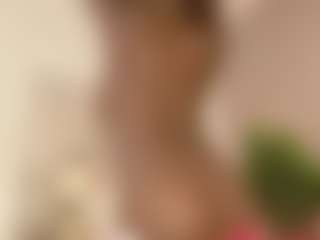 Live cam show with daniellabrown - Wet on Uber Horny