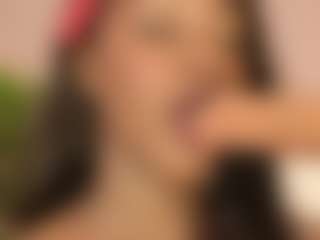 Live cam show with daniellabrown - Deepthroat on LiveSexCams6