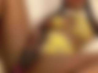 Live cam show with daniellabrown - Striptease on Camsoda