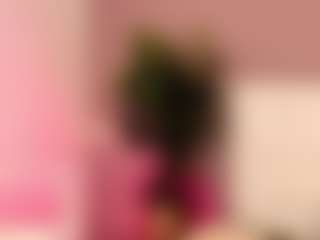 Live cam show with daniellabrown - Shaved Pussy on fapnchat