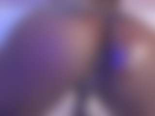 Live-camshow met Daniella Brown - Spank Black op Camsoda | colombia