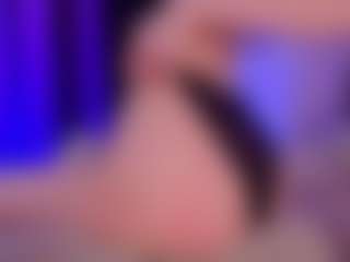 Live cam show with KarolynTijernia - Yoga on Milf Play
