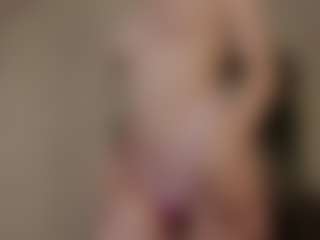 Live cam show with KarolynTijernia - Normal on Hubzter Live