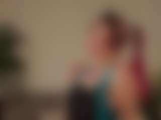 Live cam show with KarolynTijernia - Smoking on madthumbs