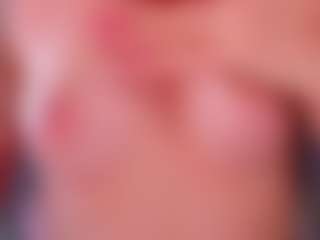 Live cam show with KarolynTijernia - Flashing on Camsoda