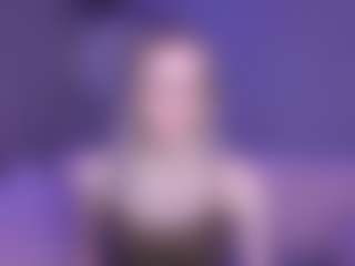 Live cam show with kittywell22 - Blue Eyes on Free Soda