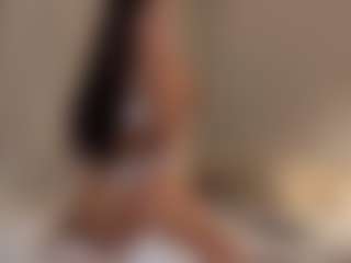 MiaVega1's Live Sex Cam Show