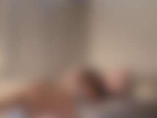 MiaVega1's Live Sex Cam Show