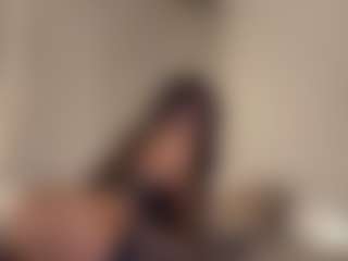 MiaVega1's Live Sex Cam Show