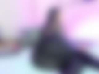 Live cam show with nicoleemillerr - Average on Dare Cams