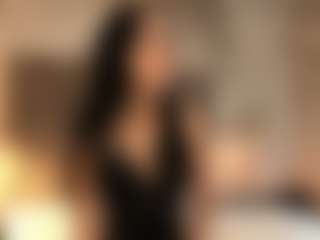 Live cam show with Vanessa - Petite on Camsoda