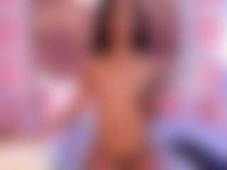 Live cam show with Vanessa - Petite on AdultVida.com