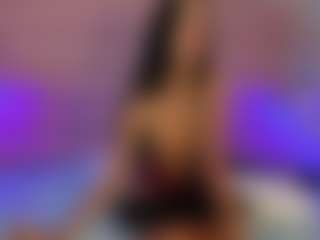 Live cam show with Vanessa - Bikini on Milfs Live