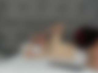 Emavallerin-os's Live Sex Cam Show