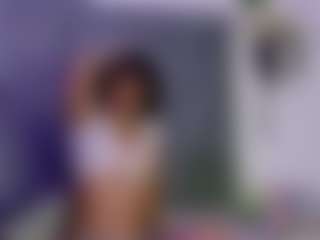 Emavallerin-os's Live Sex Cam Show
