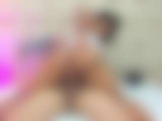 Emavallerin-os's Live Sex Cam Show