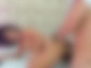 Emavallerin-os's Live Sex Cam Show