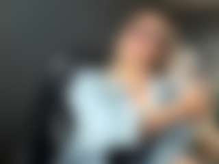 Live cam show with Mila - Mature on Instabang