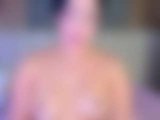 Live cam show with mia-scot - Athletic on Camsoda