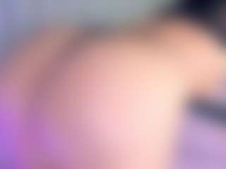 Live cam show with mia-scot - Striptease on Camming Site
