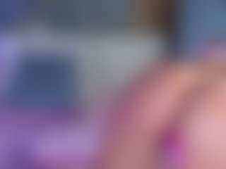 Live cam show with mia-scot - Ass Bouncing on camwithhim.com