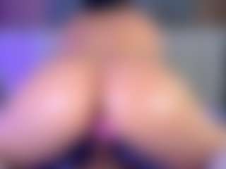Live cam show with mia-scot - Petite on Camsoda Late Night