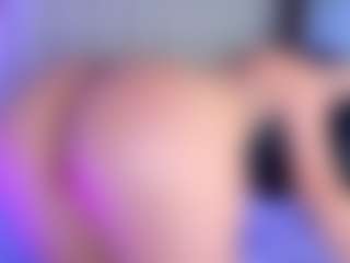 Live cam show with mia-scot - Small Tits on MyBangCams