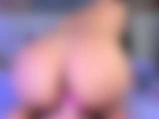 Live cam show with mia-scot - Body Massage on Camsoda