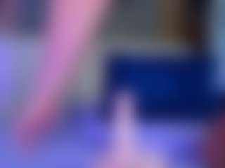 Live cam show with mia-scot - Skinny on SinfulBabes