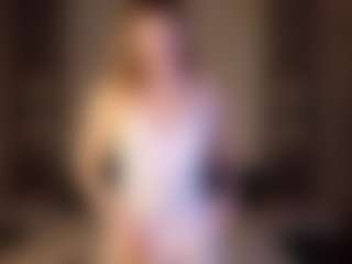 Live cam show with CharoletteArendt - Athletic on Fapmatic.com