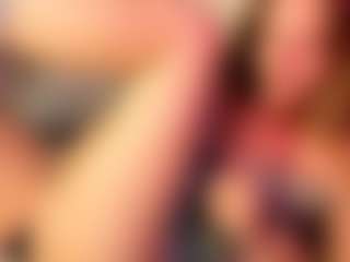 Live cam show with CharoletteArendt - Ass Clapping on livesuperchat.net