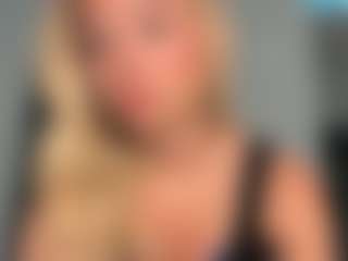 Live cam show with kelseyblu - Blonde Hair Petite on Lustler