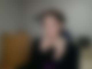 Live cam show with Hikala - Granny on SxyPornLive