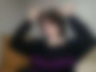 Live cam show with Hikala - Small Tits on Milfs Live