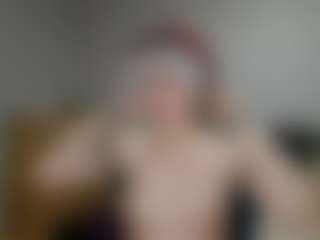 Live cam show with Hikala - Full Nudity on SxyPornLive