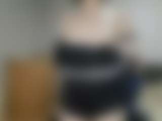 Live cam show with Hikala - Brown Hair on 1on1-livenow