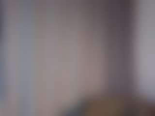 Live cam show with Anna - Small Tits on livesuperchat.net