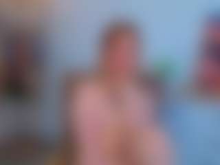 Live cam show with Anna - Small Tits on Camsoda