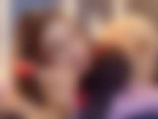 Live cam show with Brunette-Candy - Solo Show on AdultVida.com
