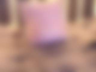 Live cam show with Brunette-Candy - Petite on luckytryst.com