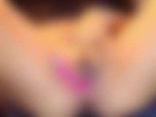 Brunette-Candy's Live Sex Cam Show