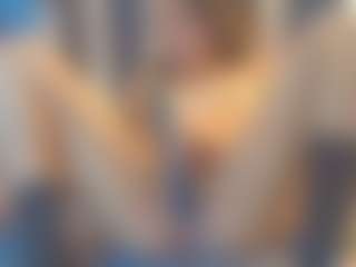 Brunette-Candy's Live Sex Cam Show