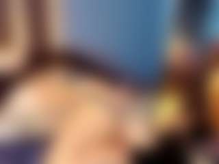 Brunette-Candy's Live Sex Cam Show