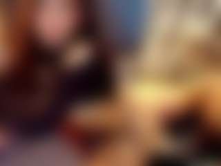 Live cam show with Brunette-Candy - Petite on Camsoda