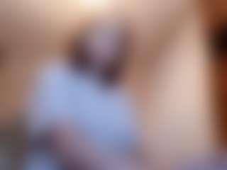 Live cam show with LaunaSuchy - MILF on Streamer API