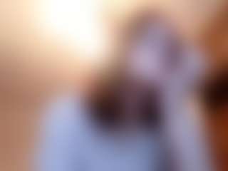 Live cam show with LaunaSuchy - Granny on xxxlivecams.org
