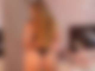 Live cam show with CataRicci - Moaning on Camsoda
